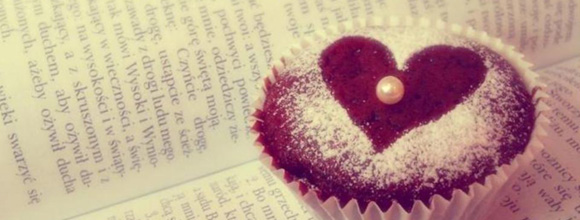 Thiết kế logo mang biểu tượng bánh Cupcake dễ thương